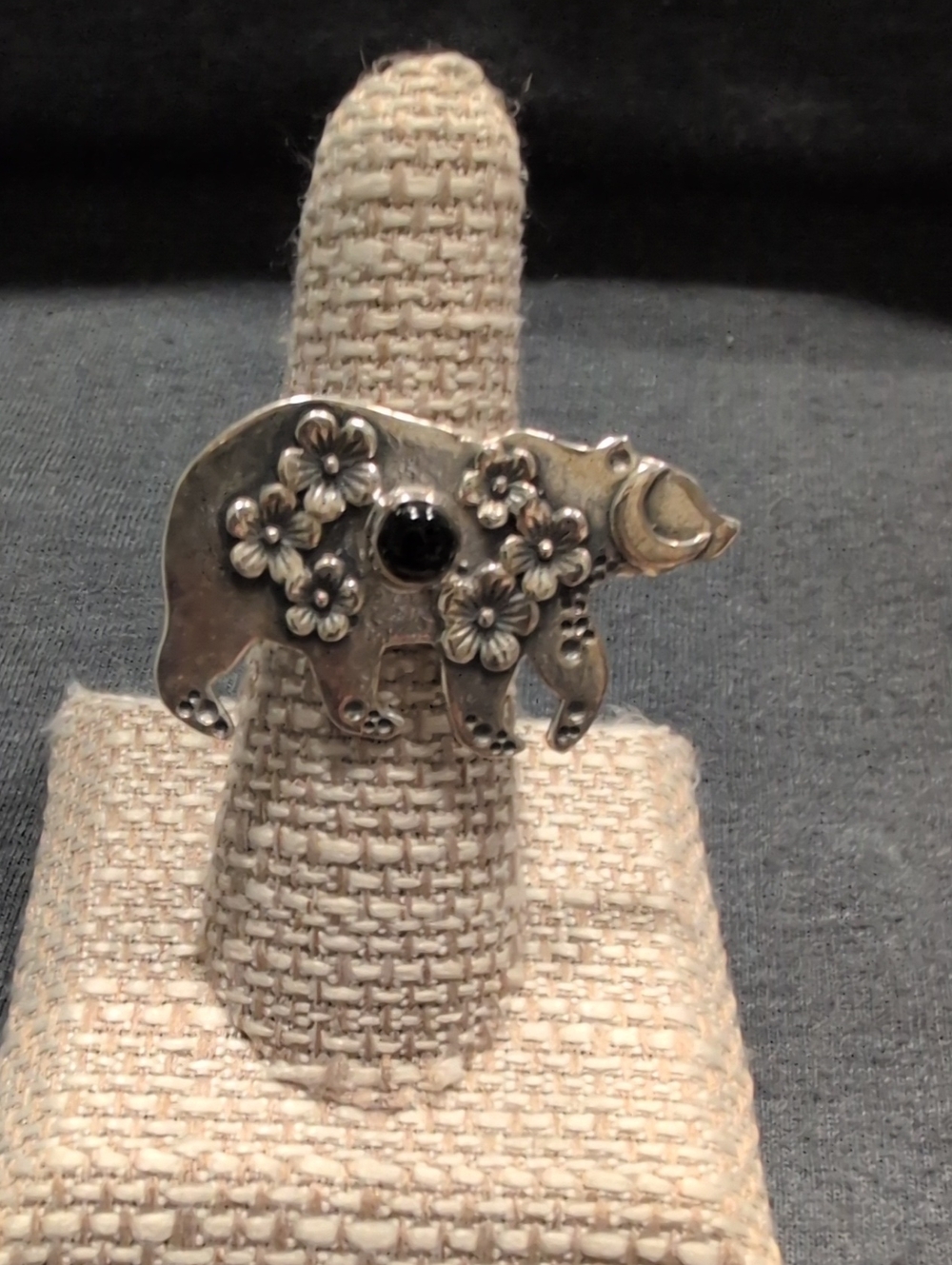 Floral Bear Sterling Silver Ring with Black Onyx
